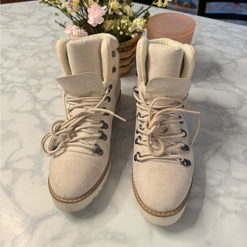Natural Reflections Cream Lace-Up Boots